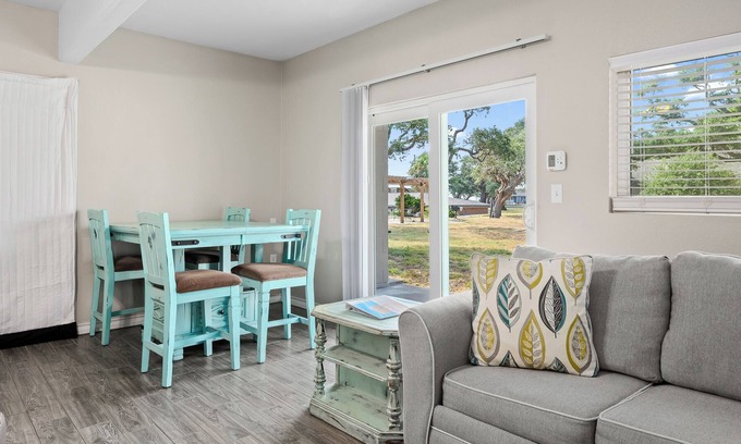 Fulton Condo | Bayview Paradise | Dog Friendly + Pool & Pier Access!