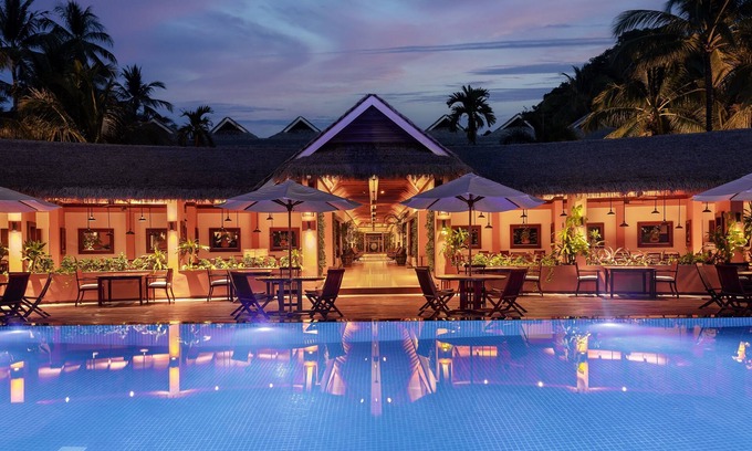 Ngapali Hotel | Bayview The Beach Resort: Ocean Views & Family-Friendly Fun