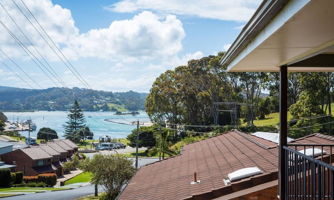 Narooma Apartment | Bayview Unit with Inlet Views and Family-Friendly Amenities