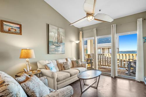 Pensacola Beach House | Coastal Retreat: Baywatch Unit H5 with Oceanfront Views