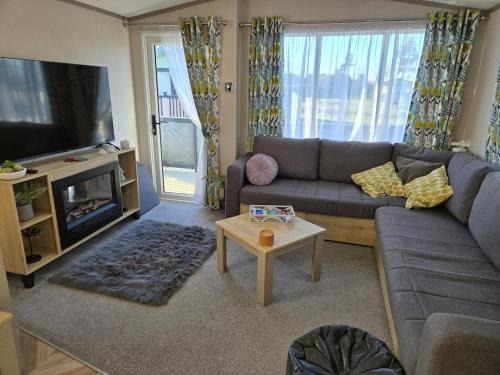West Heslerton Cabin | Baywood View Lodge