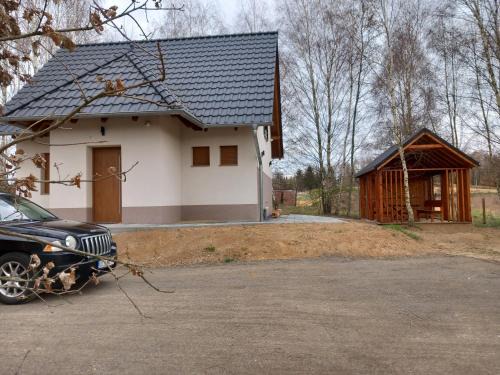 Luban House | Pet-Friendly Retreat: Baza Wypadowa 1 with High Ratings