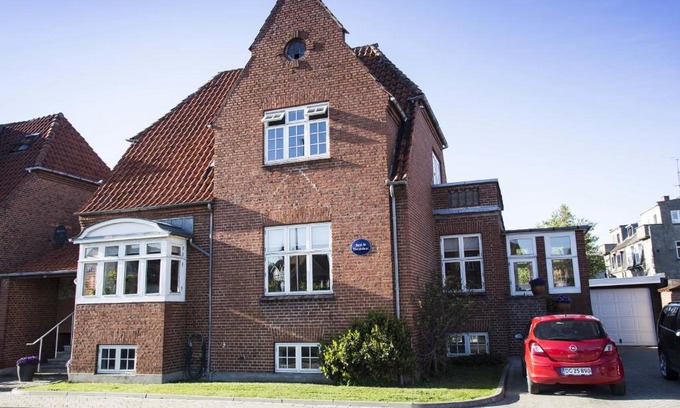 Guldborgsund Kommune Bed & Breakfast | Family-Friendly BB-Vesterskov with Breakfast & Kitchen Access