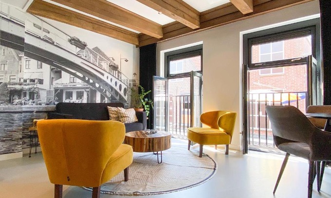 Dokkum Apartment | Family Suite at BBBB: 4-Star Comfort & Accessible Amenities