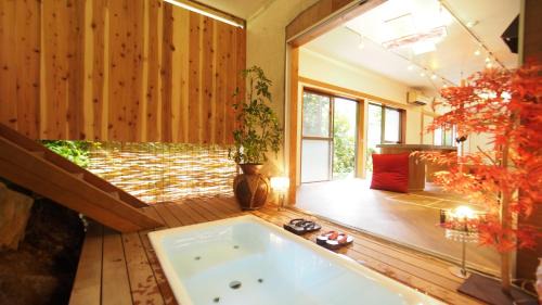 Hakone House | Discover Relaxation with Outdoor Hot Springs & BBQ Access