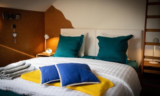 Bilzen Bed & Breakfast | Relax at BC Bed en Comfort with Pool & Ocean View