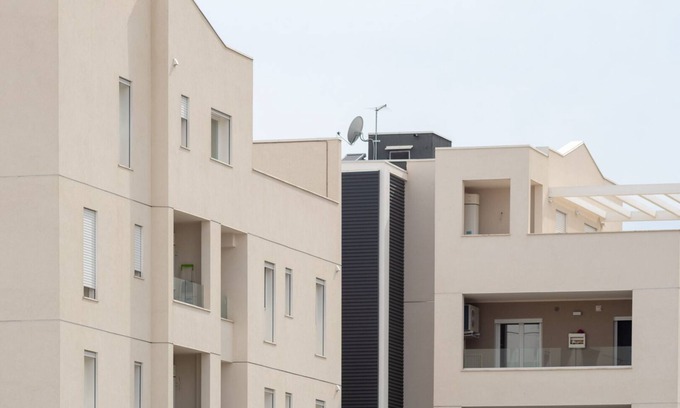 Selargius House | Discover Bcolors Rooms: Family-Friendly with Great Amenities