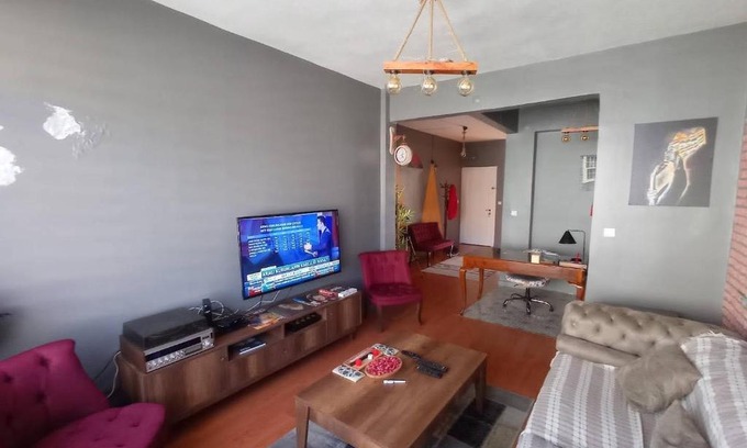 Besiktas Apartment | Pet-Friendly Getaway at Beşiktaş Meydan Hotel