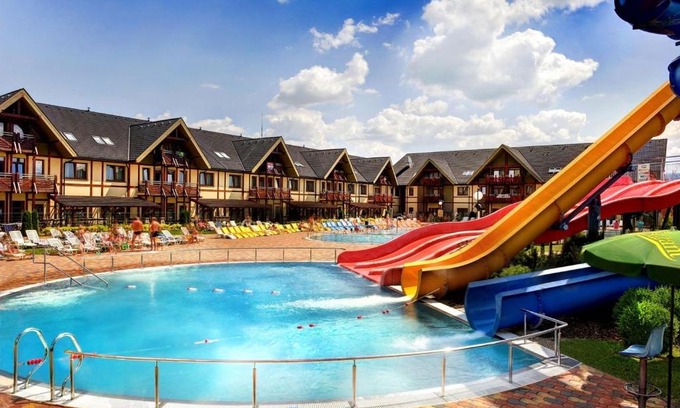 Besenova Apartment | Relaxing Bešeňová Apartmán Diamant with Ocean Views & Pool