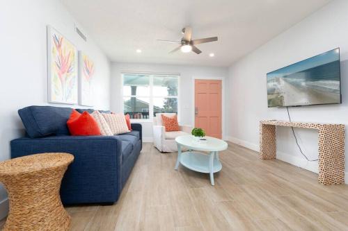 Neptune Beach Apartment | Explore Be A Nomad - Margaret House, Steps from the Beach