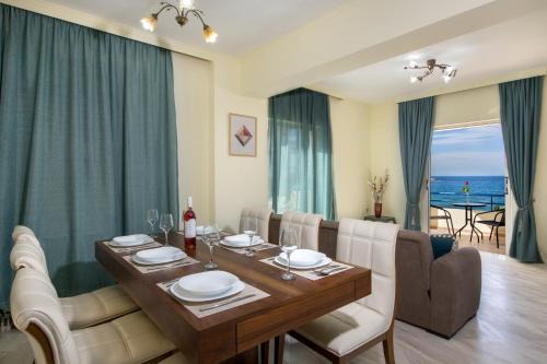 Nea Chora Apartment | Discover Be Crete - Vista Lazareta with Oceanfront Views