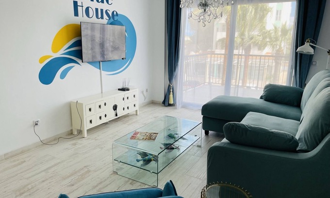 Colonia Sant Jordi Apartment | Unwind by the Sea: Beachfront Escape for 4 Guests
