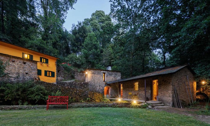 Ovar House | Explore Be&See in River: Pool Access & 9.7/10 Rating