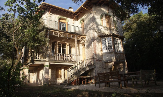 Saint-Palais-sur-Mer Villa | Sea View Retreat for Groups in St Palais-sur-Mer