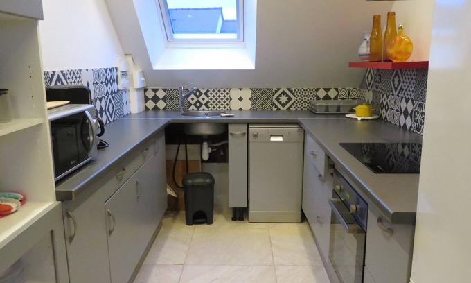 Sarzeau Apartment | Cozy Apartment Steps from the Beach with Great Amenities