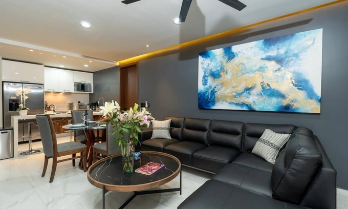 Bucerias Apartment | Beachfront Getaway with 2 Bedrooms and Pool Access