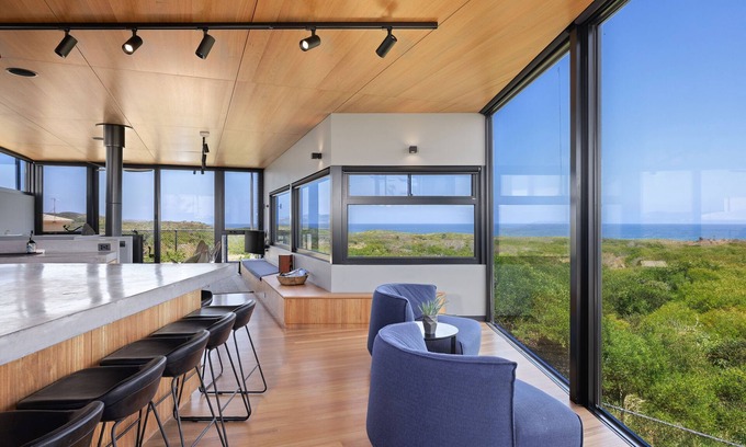 Newhaven House | Unbeatable Beach Access with Ocean Views and Full Amenities