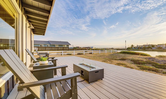 Lagoon Point House | Beach Access, Deck: Waterfront Whidbey Island Home