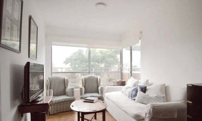 Pocitos Apartment | Discover Beaches and City Vibes in Montevideo