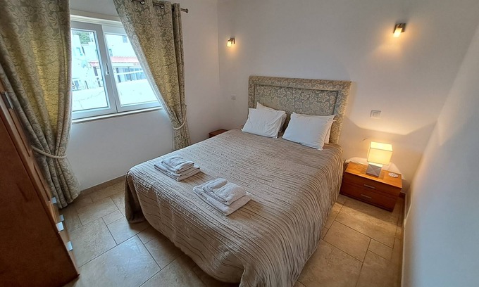 Burgau Apartment | Seaside Apartment with Stunning Views and Breakfast Included