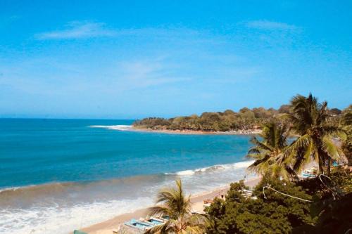 Pottuvil Division 2 House | Beachbliss Home Stay: Family-Friendly Retreat by the Sea
