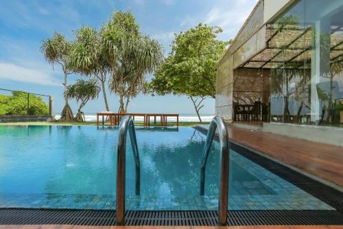 Thalaramba Hotel | Discover Beach & Bliss Mirissa: Oceanfront Retreat Awaits