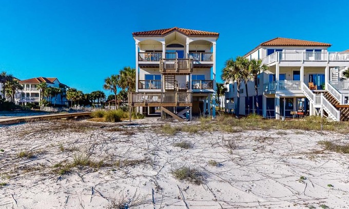 East End House | Discover Oceanfront Bliss at Beach Boy Hotel