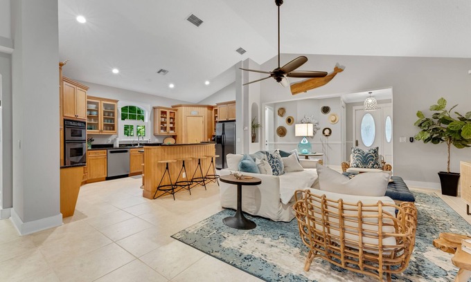 Summerplace House | Beach Break: 10/10 Rated Hotel with Oceanfront Pool