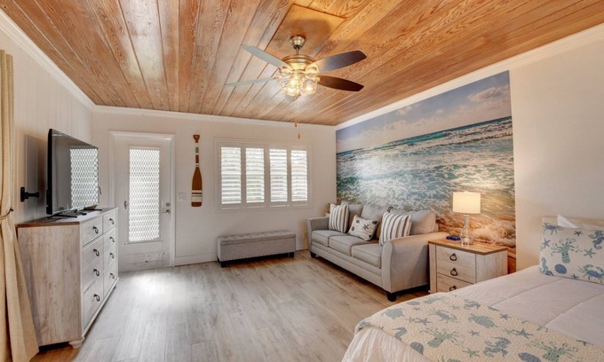 Delray Beach Condo | Beach Bungalow: Pet Friendly with Oceanfront Views