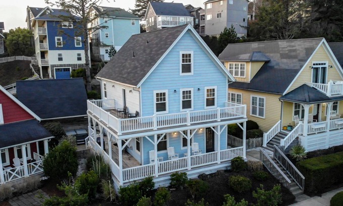 Nelscott House | Beach Bungalow Retreat with Pool, Hot Tub & Ocean Views
