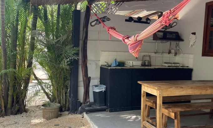 Carmen Cabin | Cozy Beach Cabina 2 with Garden View in Santa Beach