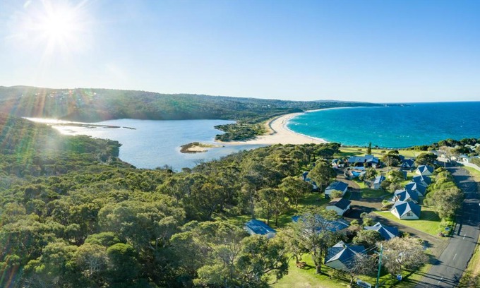 Merimbula Apartment | Pet-Friendly Beach Cabins Merimbula with Ocean Views