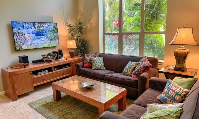 Kamuela House | Delightful Ocean View Retreat with Pool & Spa Amenities