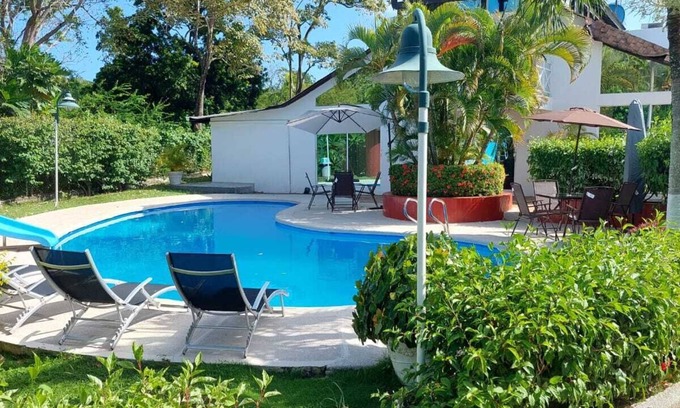 Punta Sur House | Beachfront Getaway in San Andres Islands with Ocean Views