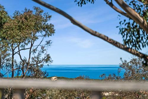 Surf Coast House | Beach Comber: Family-Friendly Getaway with Pet Amenities