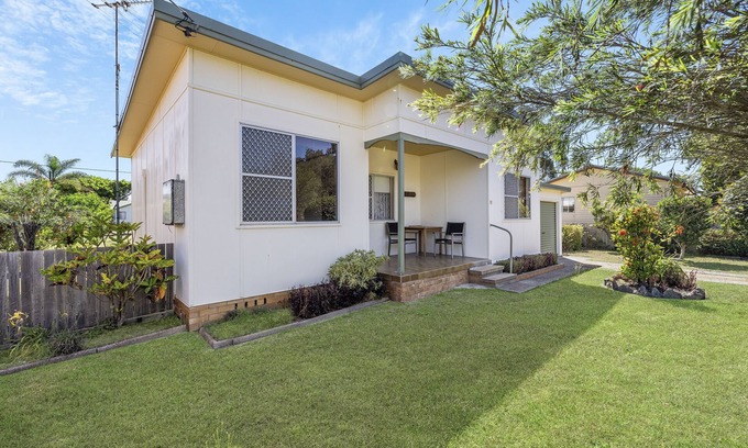 Hat Head House | Cozy Beach Comber Retreat in Hat Head, Pet Friendly Stay