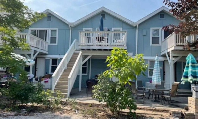 Michigan City Apartment | Beautiful Beach Condo Steps from Lake Michigan - Rated 10/10