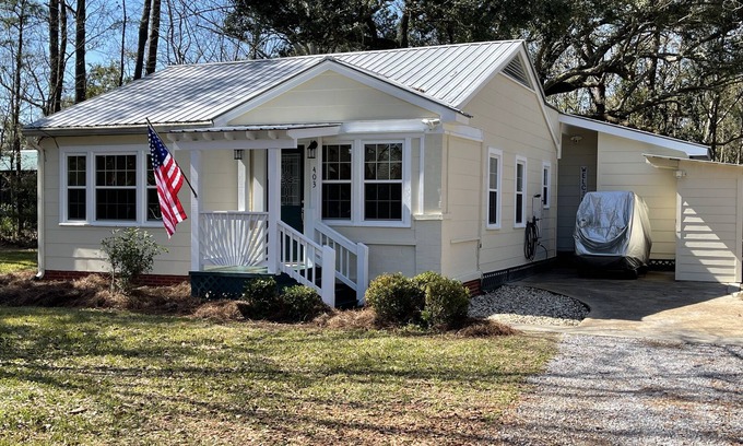 Ocean Springs House | Beach Cottage Bechtel Blvd: Guest Rated 9.8 with Ocean Views