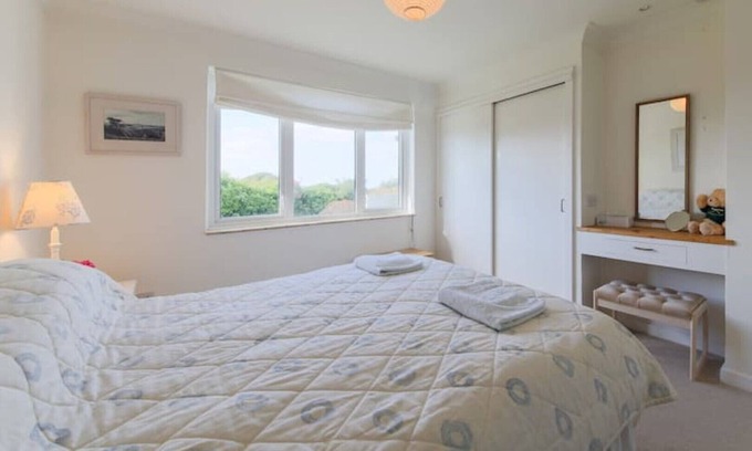 St Merryn Cottage | Perfect Beach Cottage in Constantine Bay - Family-Friendly Stay