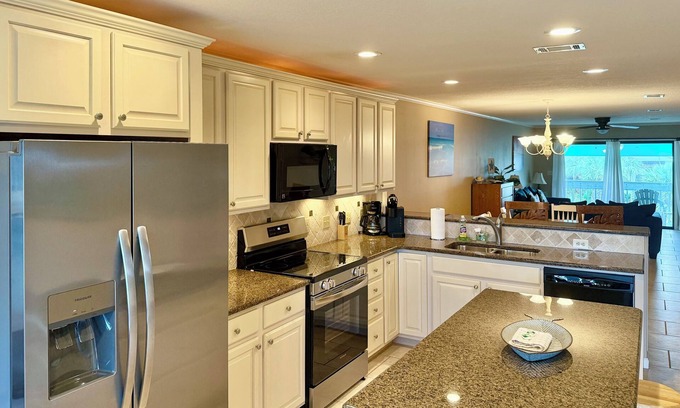 Villa Sabine Condo | Beach Daze: Guest Rated 9.8 with Oceanfront Amenities