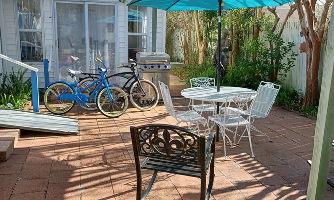 Biloxi House | Prime Location: 4 Blocks to Beach, Pet-Friendly Oasis