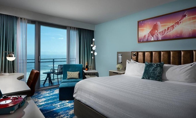 Daytona Beach Hotel | Beachfront Retreat with Pool, Pet-Friendly and Family-Ready!