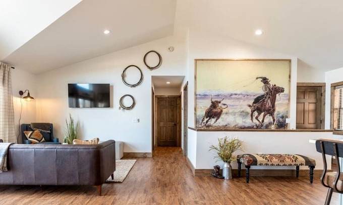 New Lisbon Cottage | Relax by the Beach with Fire Pits & Scenic Views