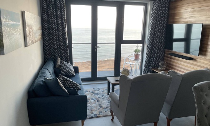 Ramsgate Condo | Oceanfront Beach Flat with Pet-Friendly Amenities in Ramsgate