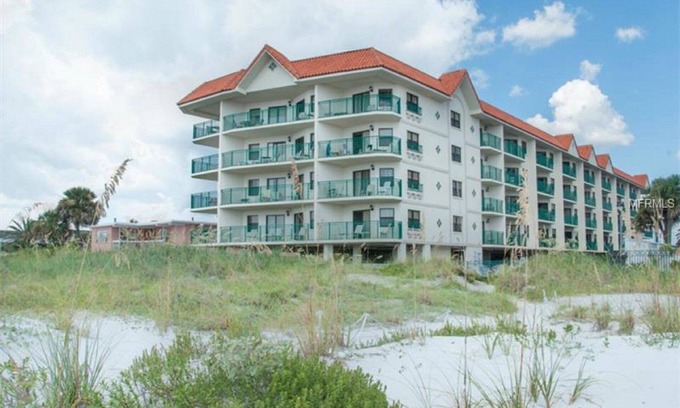 Belle Vista Condo | Ocean View Condo on the Gulf with Pool and Spa Amenities