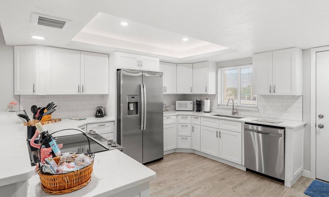 Port Canaveral Condo | Beach Front Condo: Rated 10/10 with Ocean View & Pool