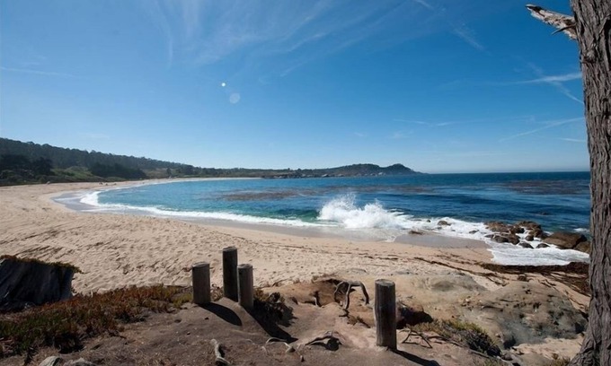 Carmel Cottage | Beach Front Cottages with Ocean Views & Pet-Friendly Amenities