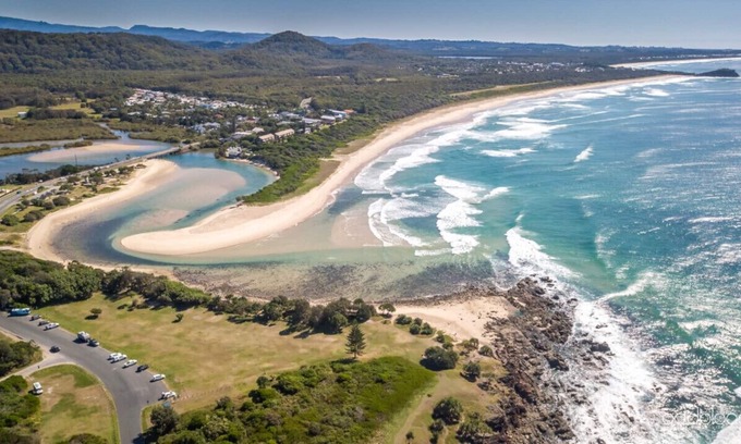Hastings Point Apartment | Beachfront Family Retreat in Hastings with Ocean View