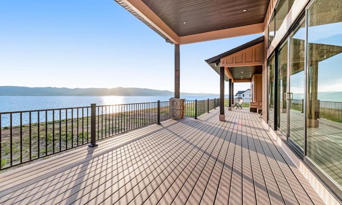 Laketown House | Exquisite Beach Front Haven with Private Ocean Views