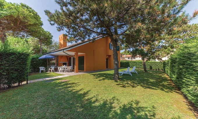 Isola Albarella House | Spacious 3-Bedroom Retreat with Oceanfront Views in Albarella